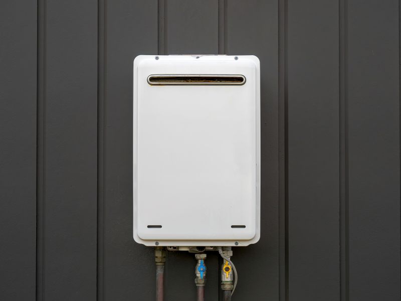 How Commercial Tankless Water Heater Systems Work